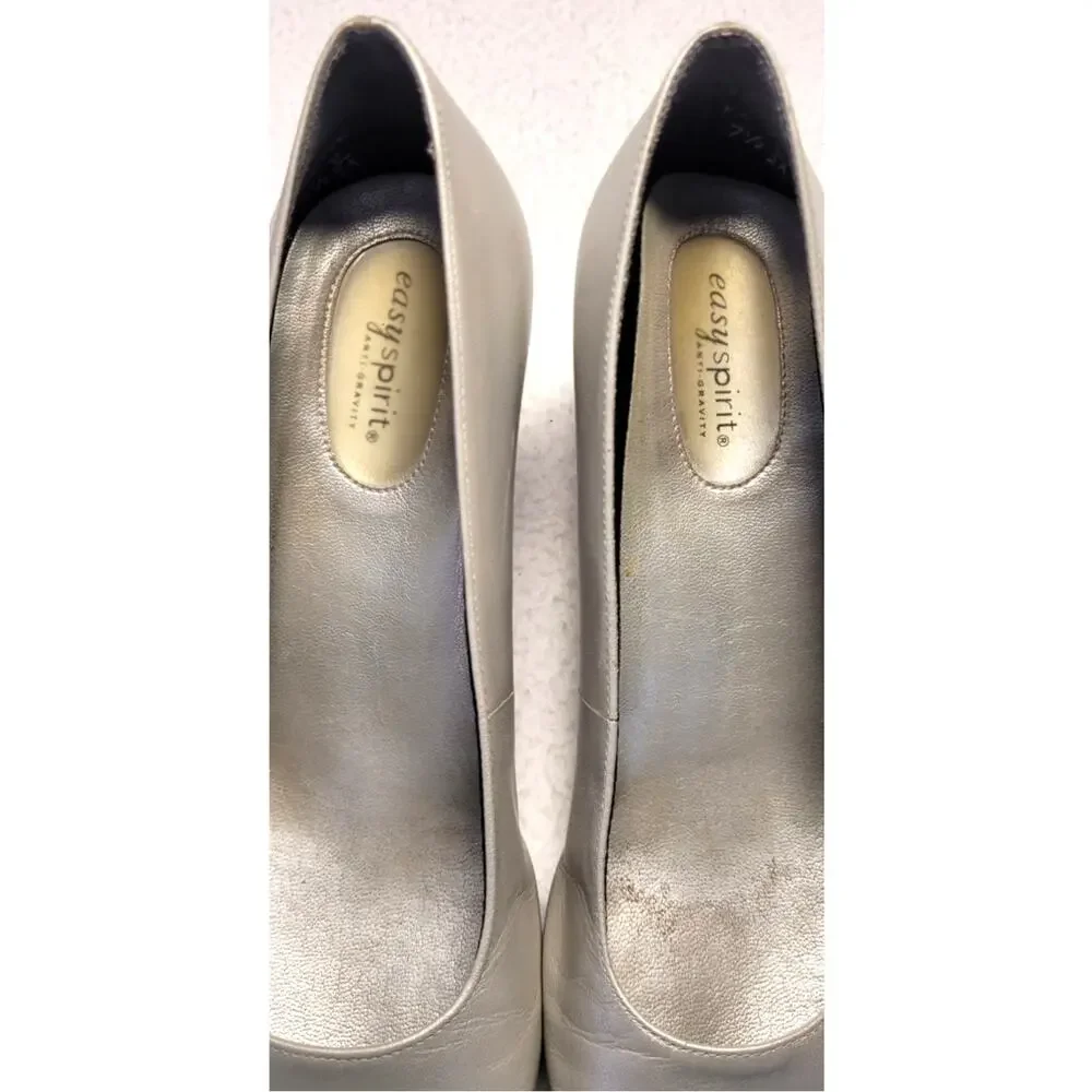 Easy Spirit Womens Silver Comfort Block Heels Pumps Fawn 7.5 B Anti Gravity